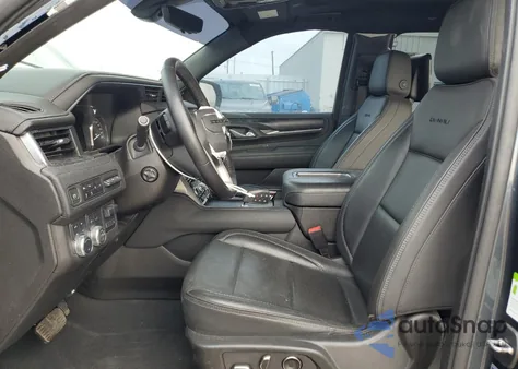 2021 GMC Yukon Xl Denali z USA, uszkodzony, nr VIN 1GKS2JKLXMR266745